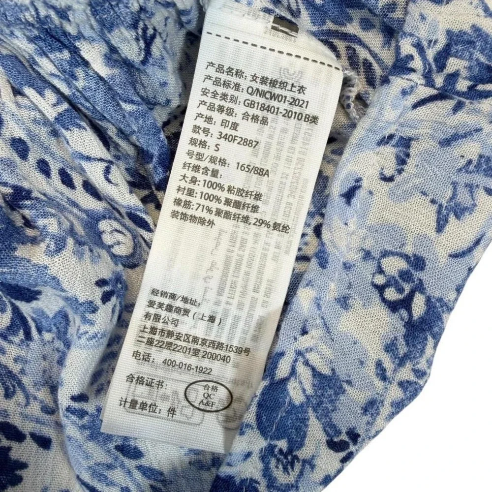 Hollister Smocked Floral Paisley Babydoll Tank Top Blue White Womens S - Picture 4 of 8